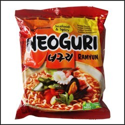 Nongshim Noodles 120g Seafood & Spicy Neoguri (너구리매운맛)...