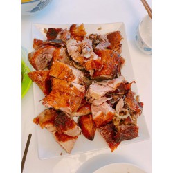 Fresh Whole Delicious Vietnamese Roasted Peking Duck