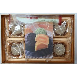 Yao Yue Creamy Durian Mooncake 300g Salted egg Yolk